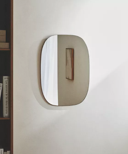 ZIDNO OGLEDALO SA ZAOBLJENIM RAMOM