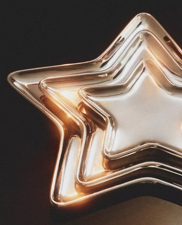 NOVOGODIŠNJI POSLUŽAVNIK U OBLIKU ZVEZDE