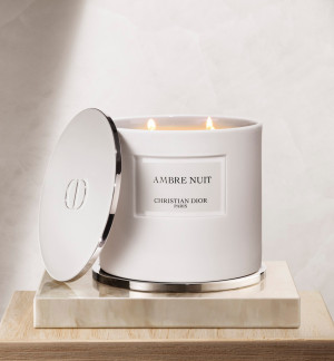 30 Montaigne Giant Candle