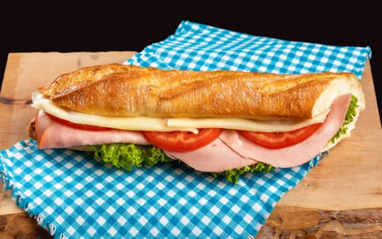 Baget sendvič sa mortadelom