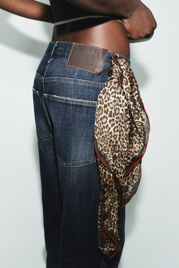 MODALNA SVILENA MARAMA SA ŽIVOTINJSKIM DEZENOM