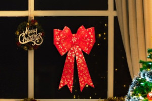 LED božićna mašna, zlatna i crvena, sa baterijama