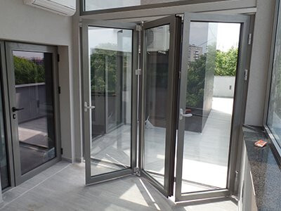 Harmonika klizna vrata