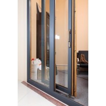 Trokrilna metalna balkonska vrata 260 cm x 210 cm