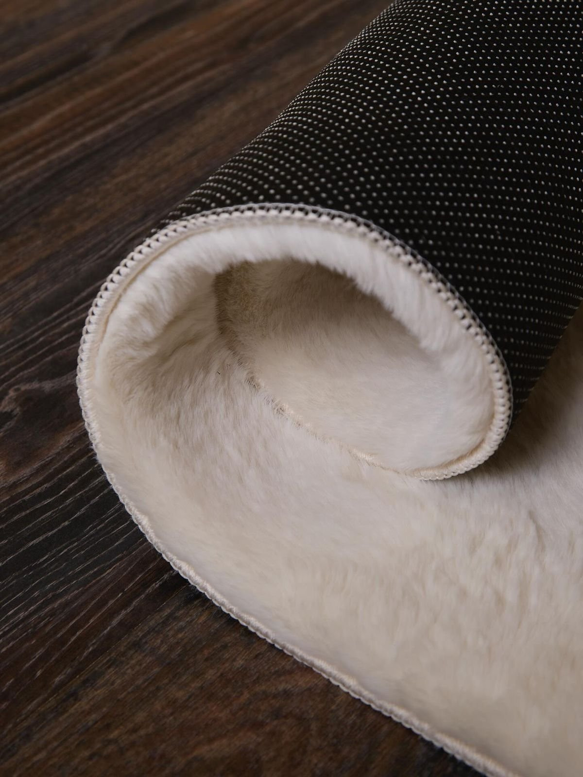 NoirNest Soft – Faux Fur Rug