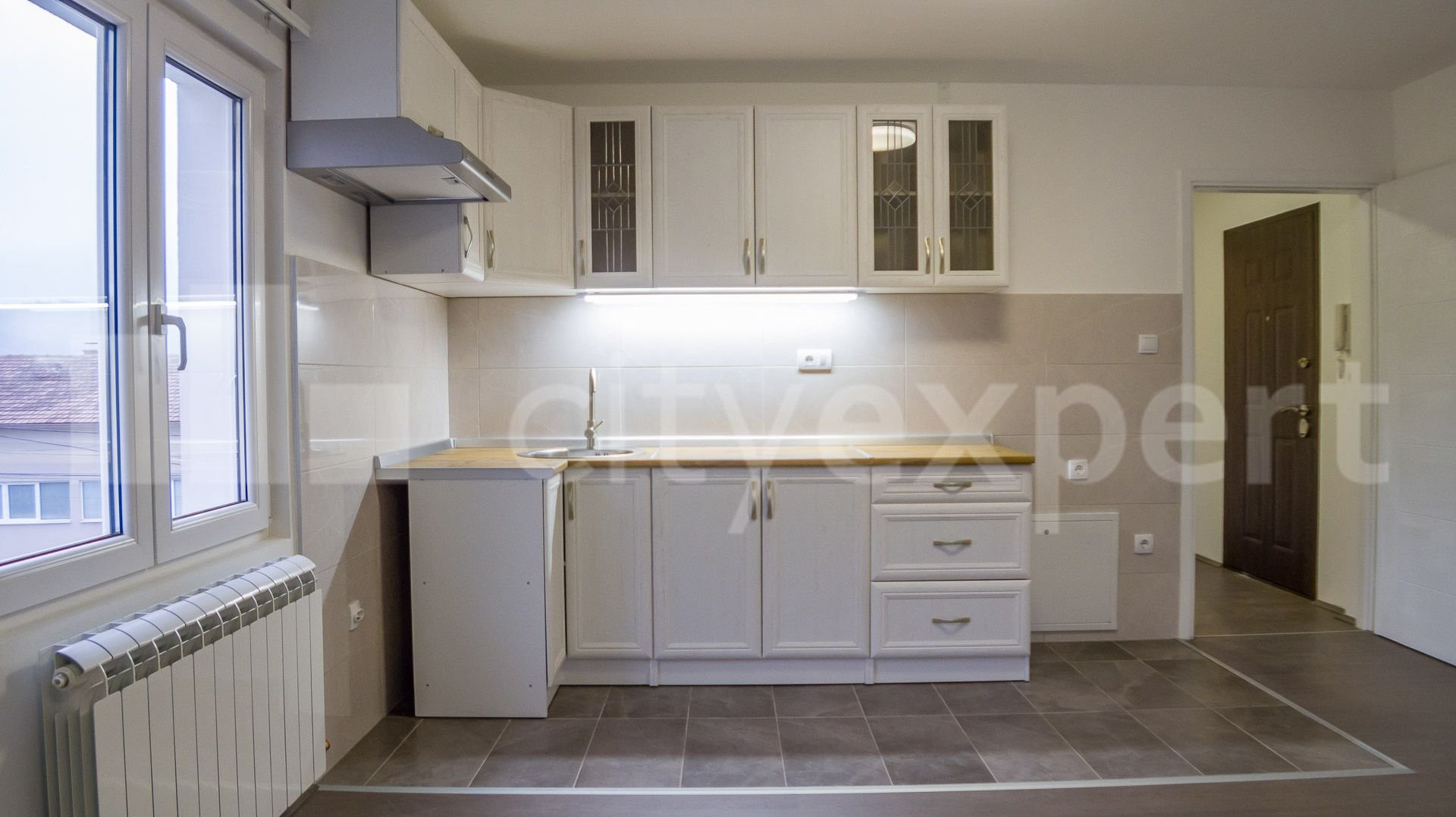 Apartment in Palilula - 3 rooms - unfurnished