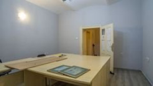 Commercial space in Novi Beograd furnished 2 floors