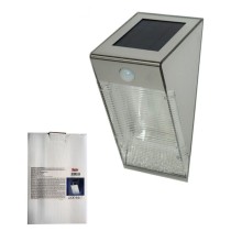 Solarna zidna lampa sa senzorom