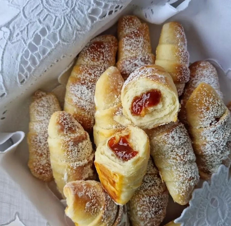 Kiflice sa džemom od kajsija