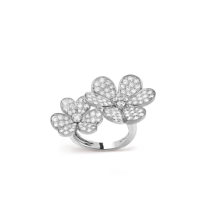 Frivole Between the Finger Ring