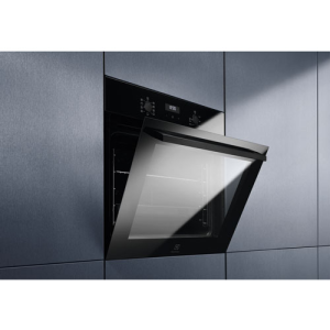 ELECTROLUX Ugradna rerna SurroundCook EZF5C50Z
