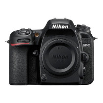 Nikon D7500