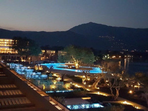 KRF YOLO HOTEL 5*