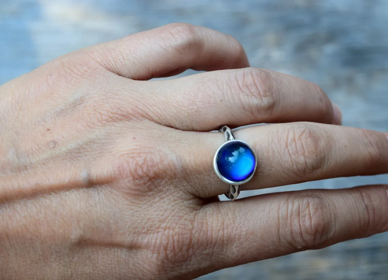 LUX mood ring prsten sa plavim ukrasom 