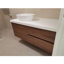 Komoda DR