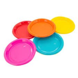 plasticni tanjiri