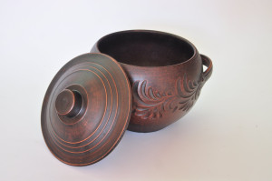 LONAC SA RUČKAMA 1,5l R15CM