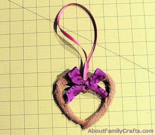 Handmade ukras „Srce praznika“