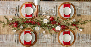 Stolna dekoracija „Svečani centar“