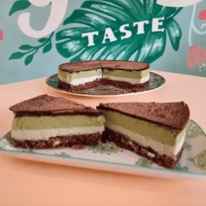 Čokoladna matcha torta