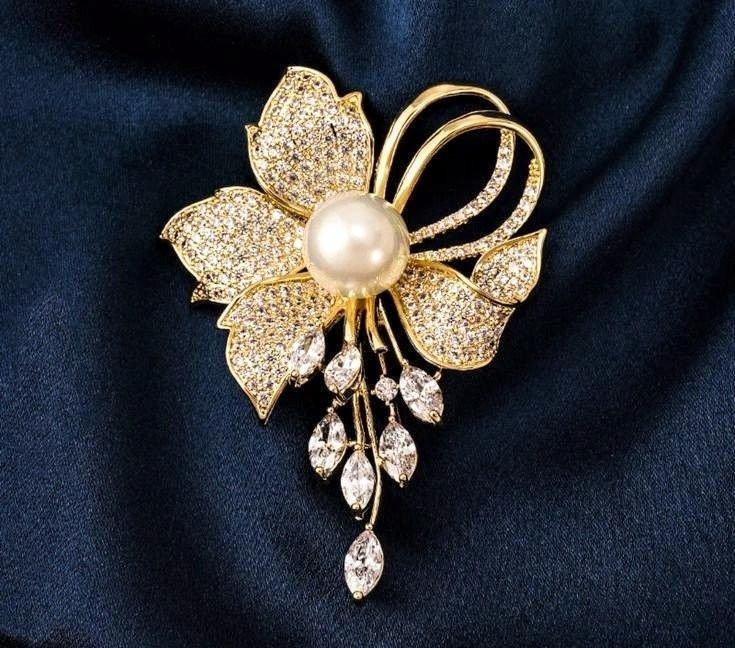 Jasmin s biserom - broš