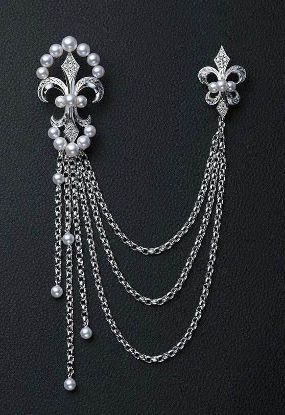 Dvodelni kraljevski broš sa biserima